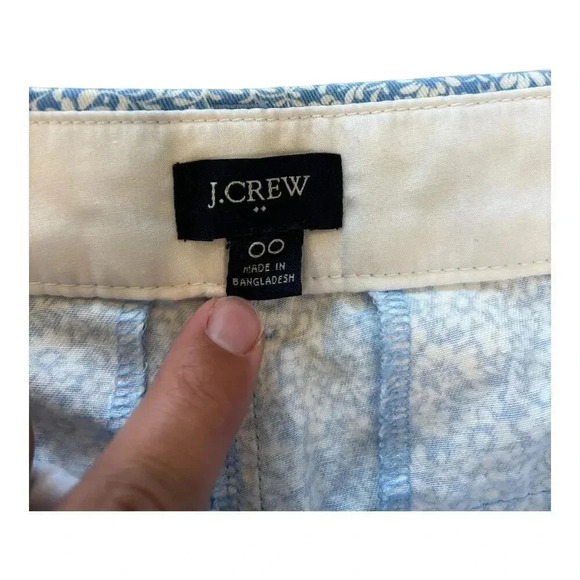 J Crew Womens Size 00 3 1/2" Inseam Flat Front Chino Shorts Blue Patterned - Picture 4 of 8